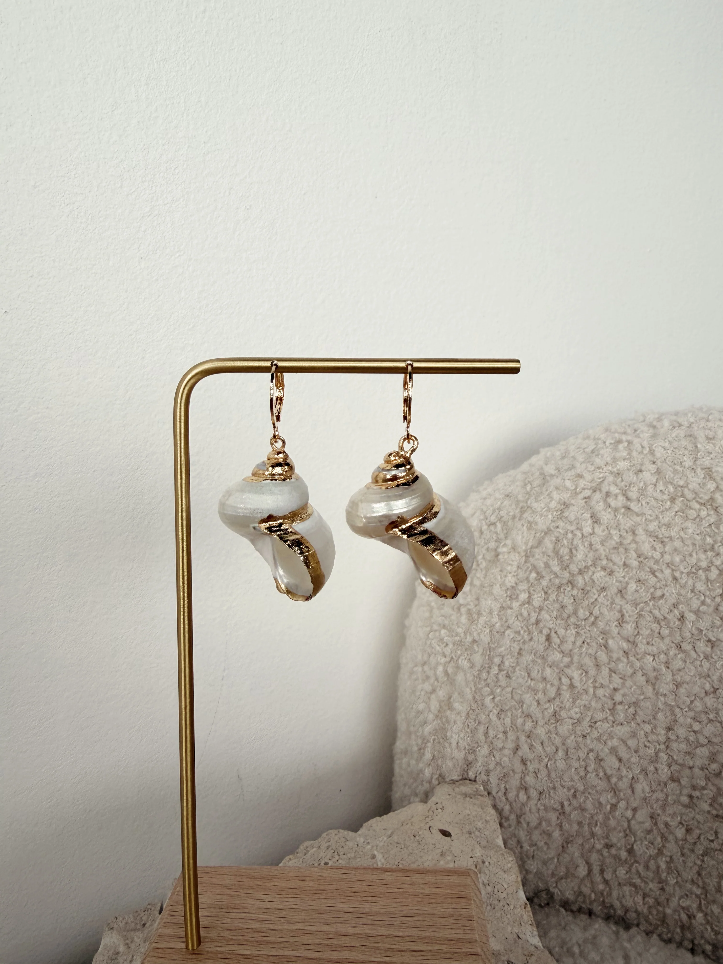 Destin Large Seashell Drop Earring - Image 4