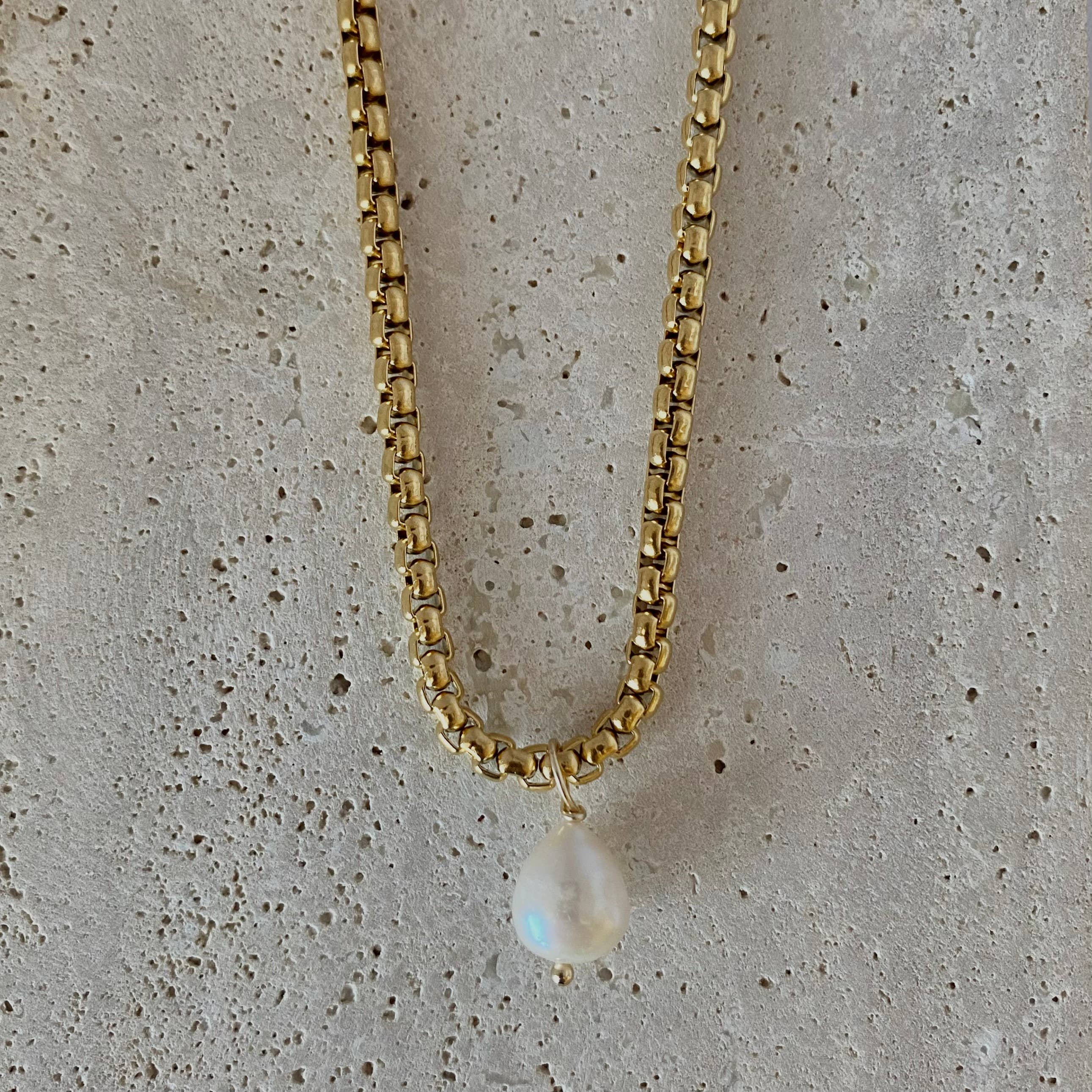 True Love Pearl Necklace - Image 4
